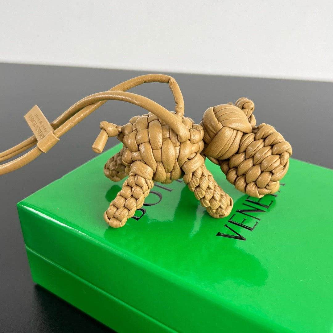 보테가 베네타 엘리펀트 백참