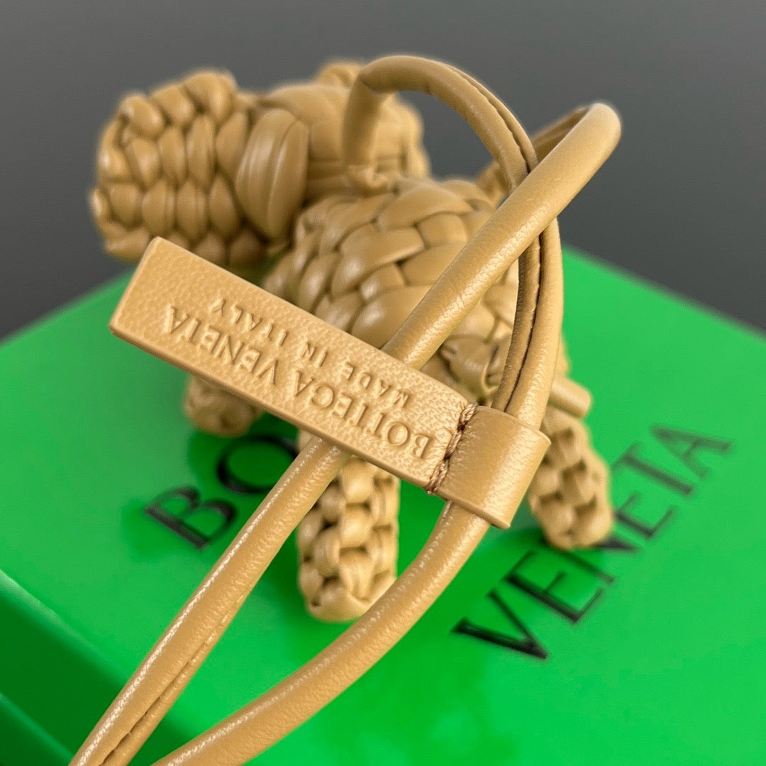 보테가 베네타 엘리펀트 백참