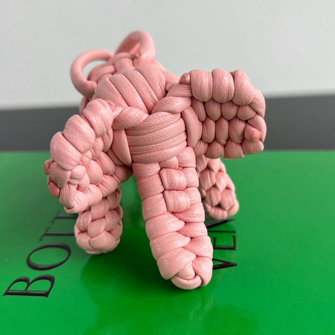 보테가 베네타 엘리펀트 백참