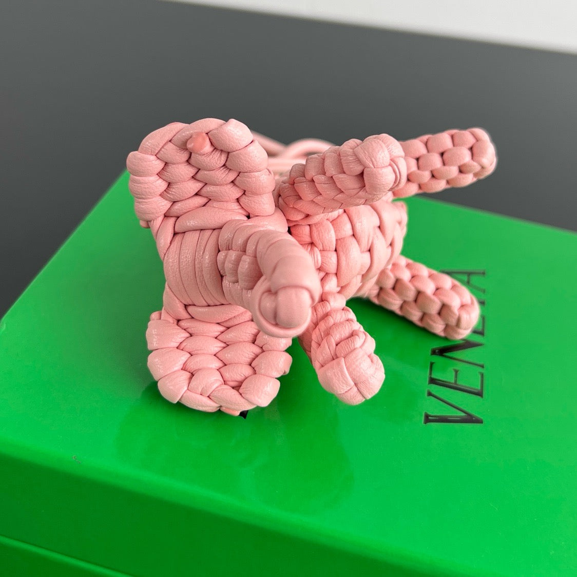 보테가 베네타 엘리펀트 백참