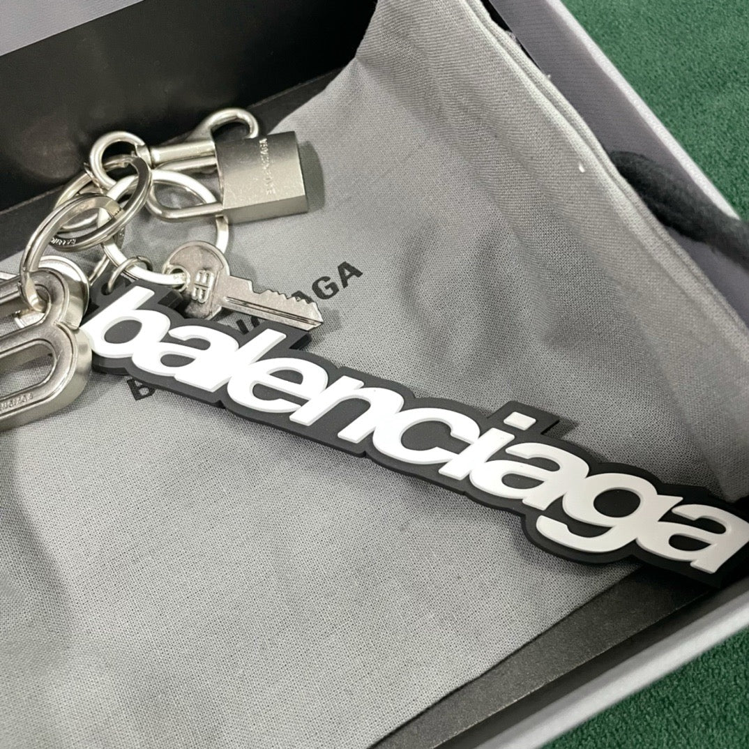 발렌시아가 키링