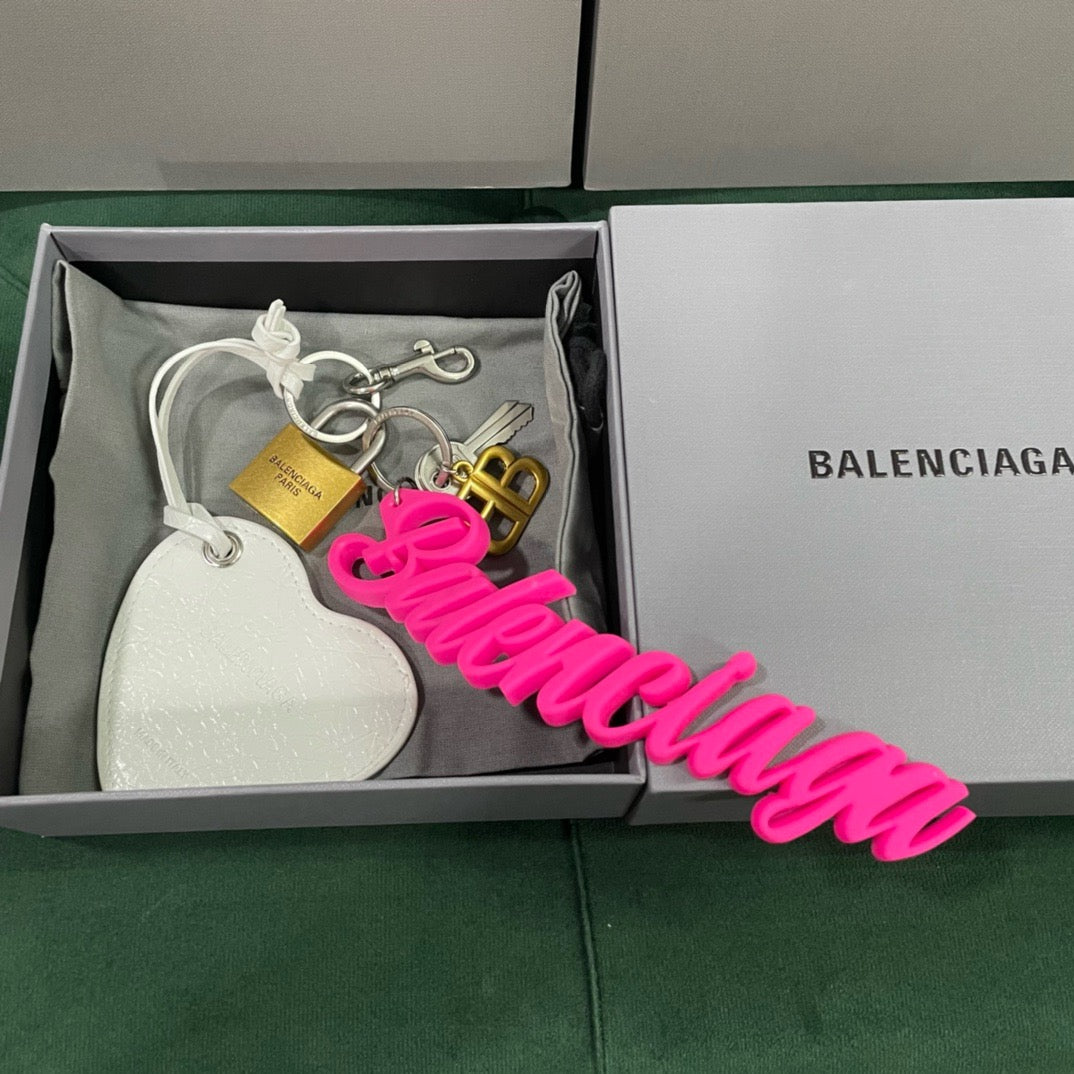 발렌시아가 키링