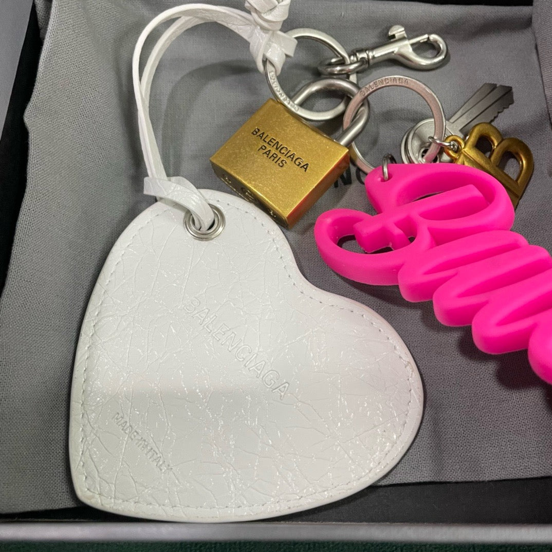 발렌시아가 키링