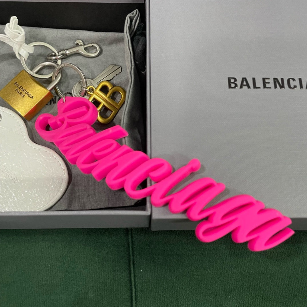 발렌시아가 키링