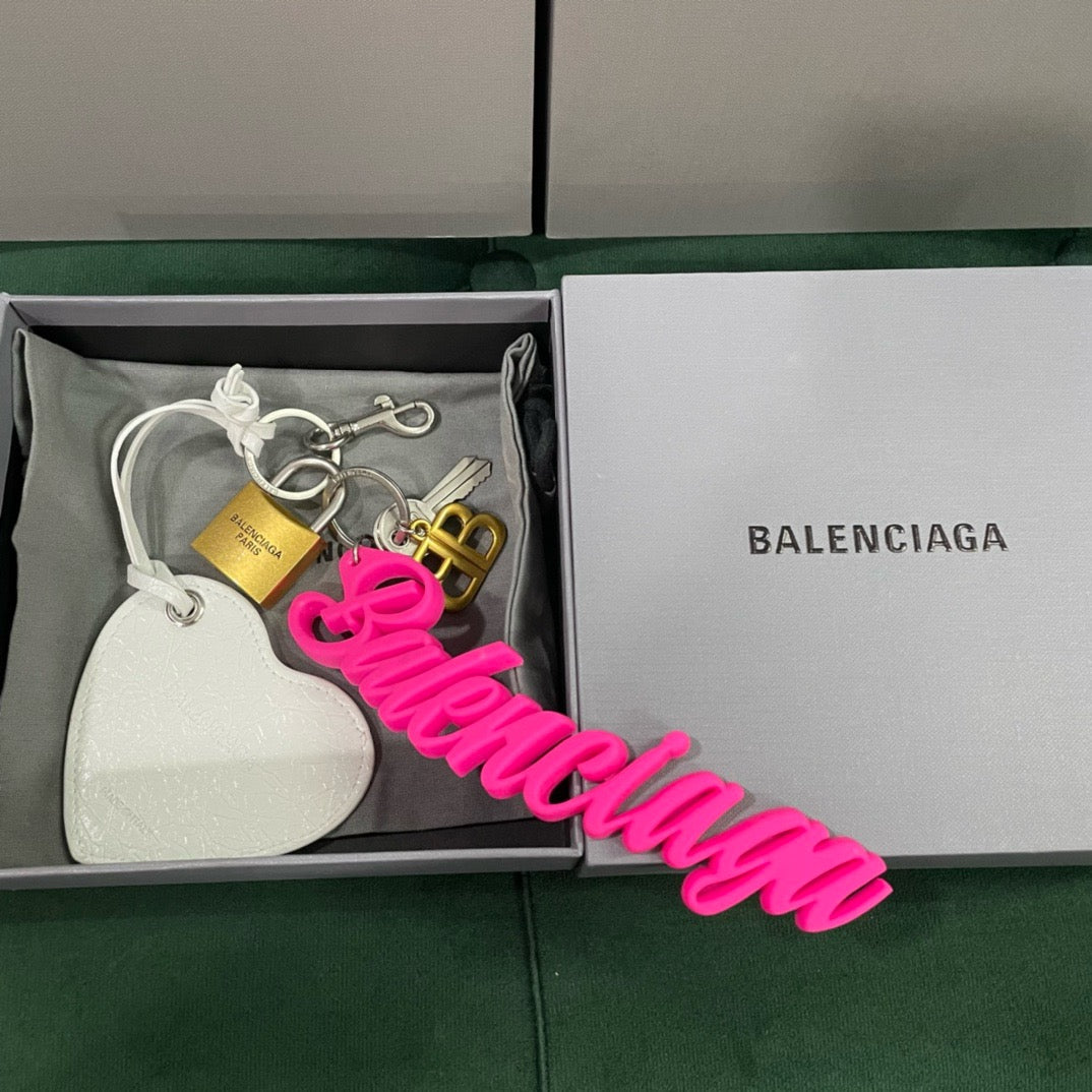 발렌시아가 키링