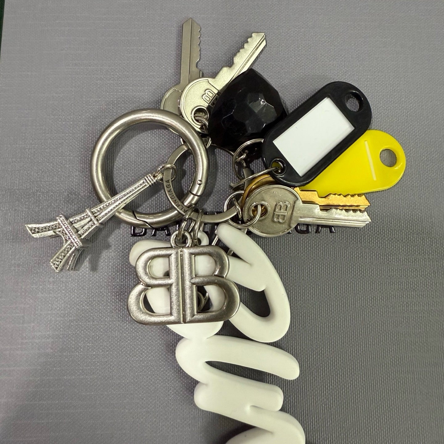 발렌시아가 키링