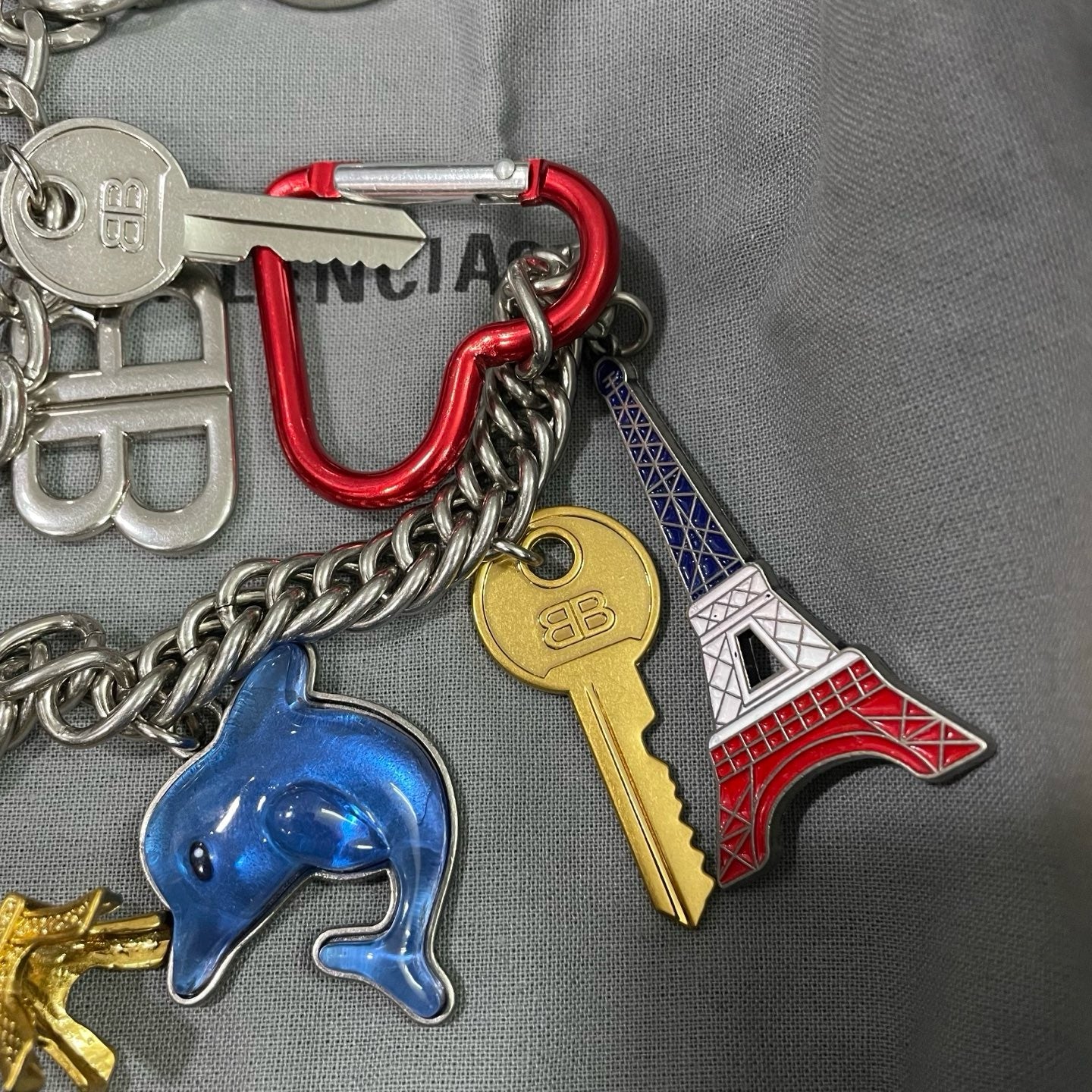 발렌시아가 키링