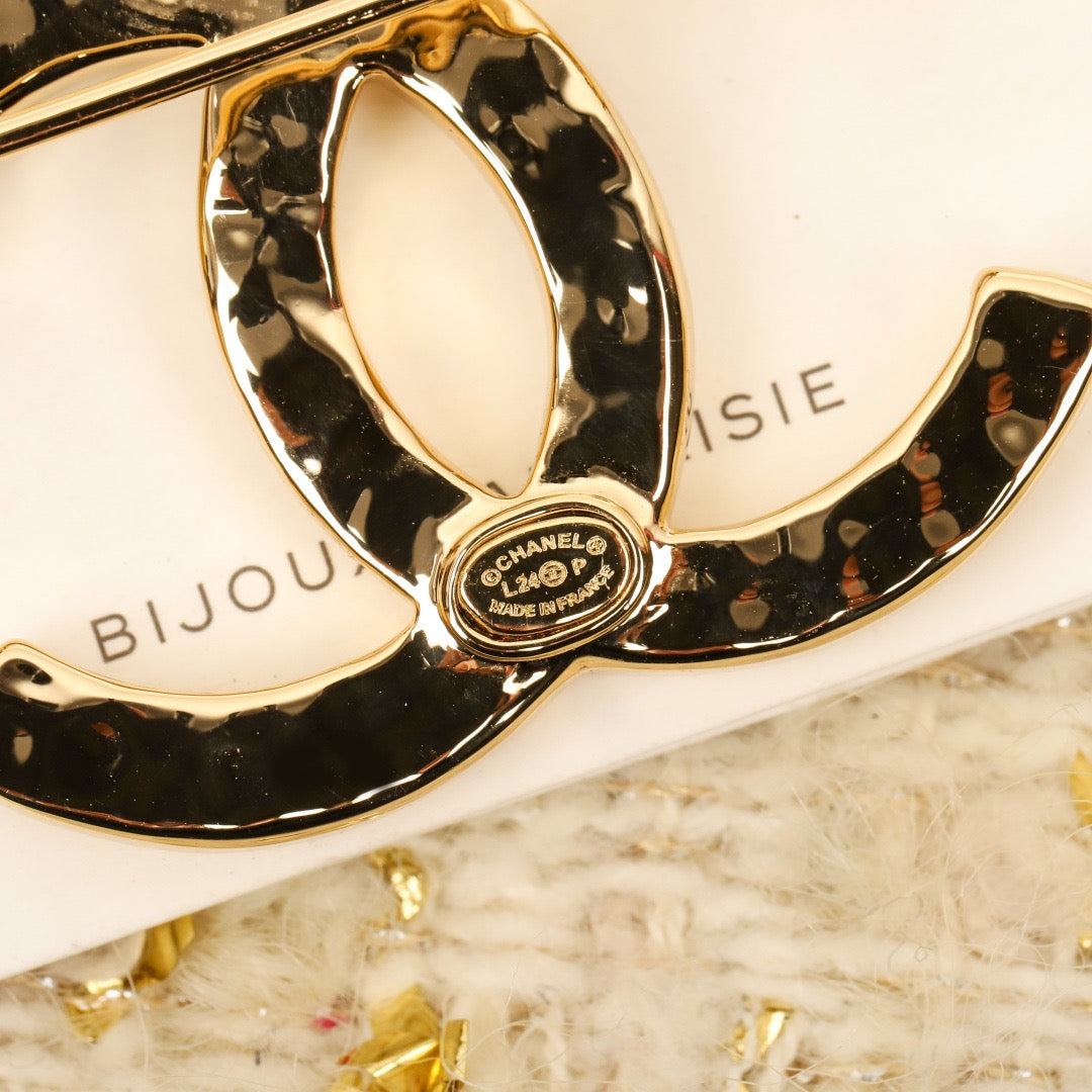 샤넬 브로치