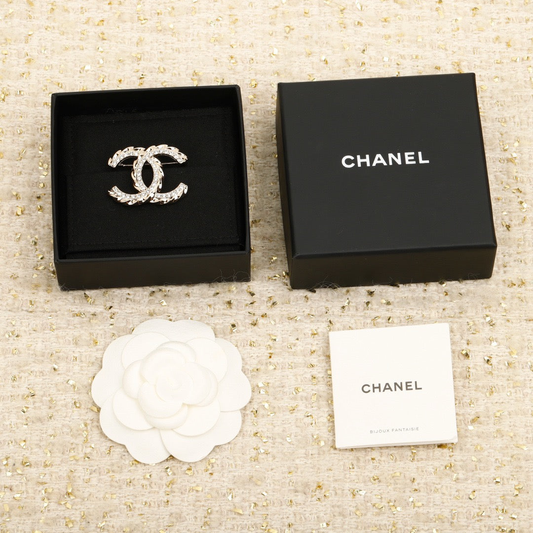 샤넬 브로치