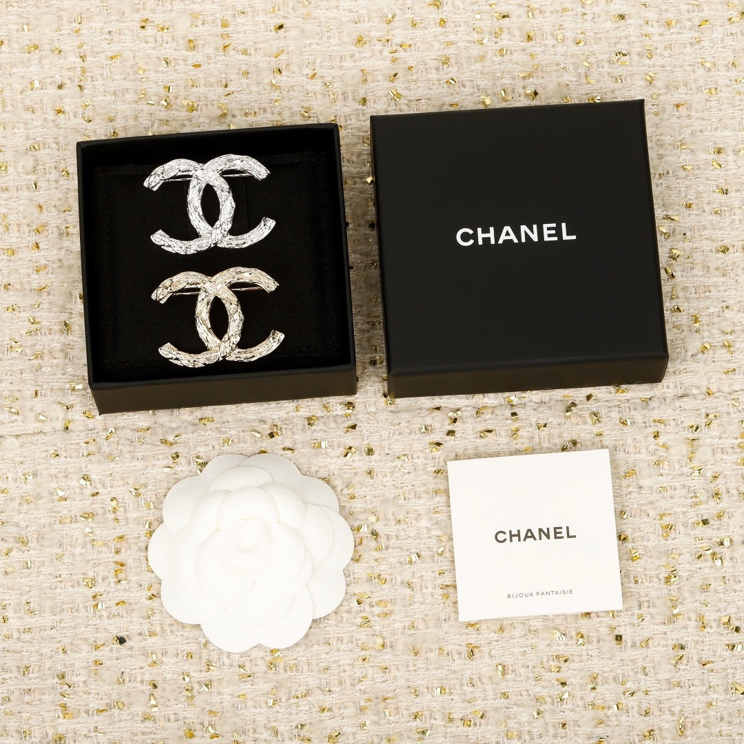 샤넬 브로치