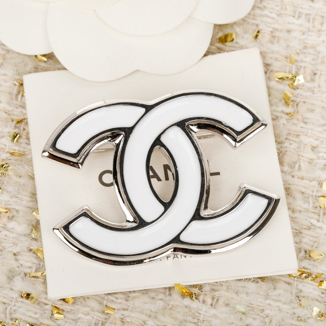 샤넬 브로치
