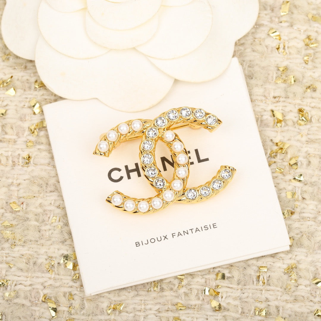 샤넬 브로치