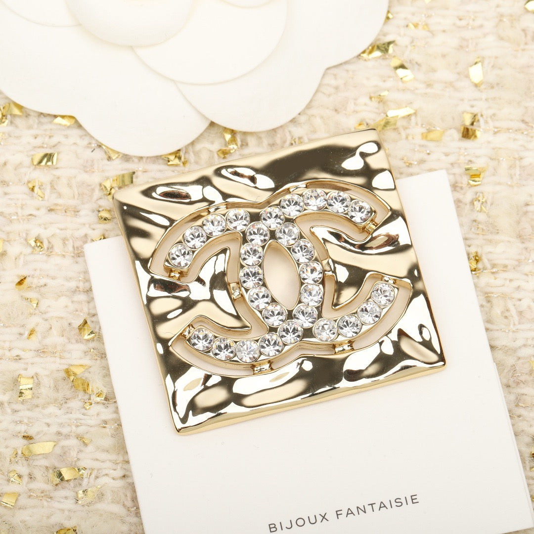 샤넬 브로치