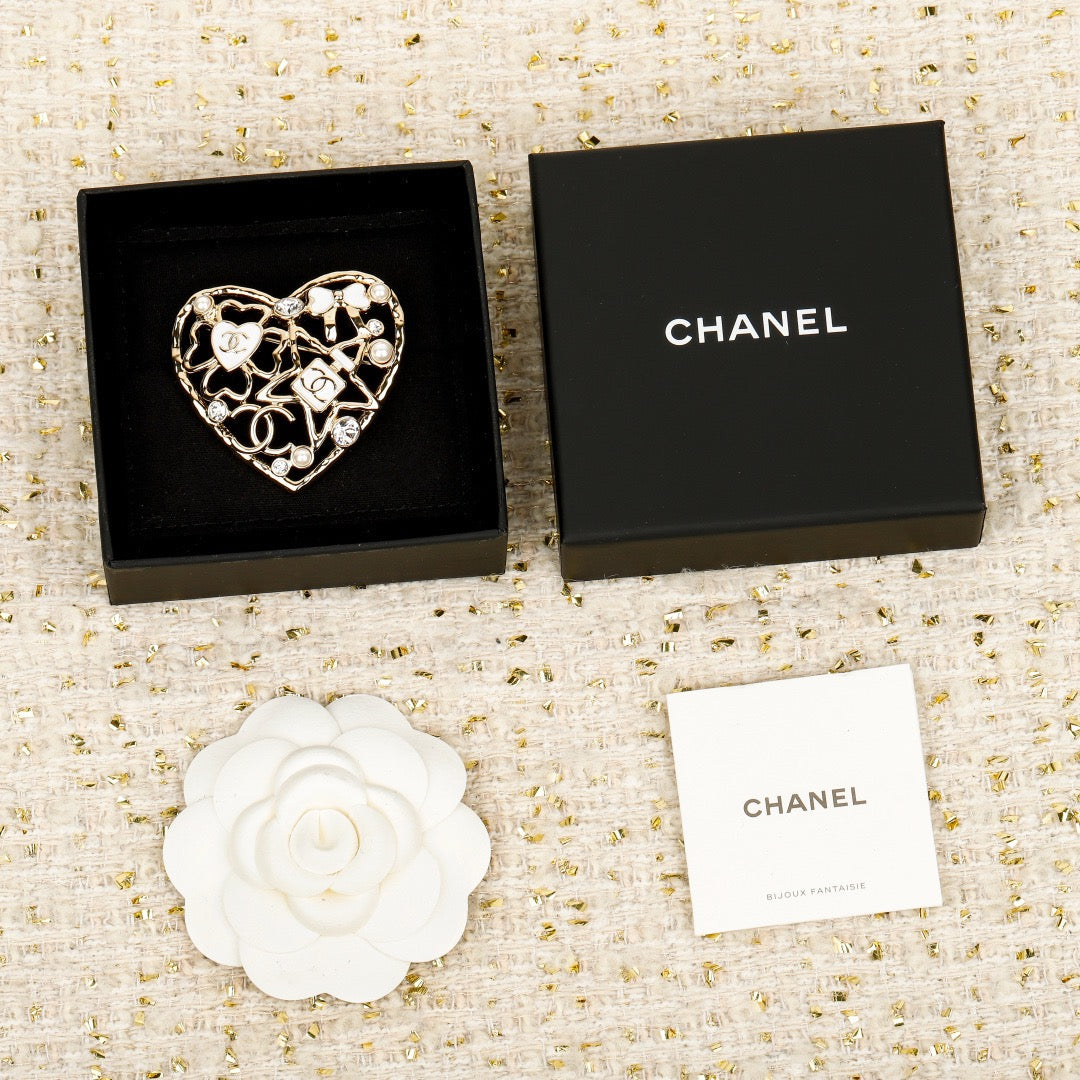 샤넬 브로치