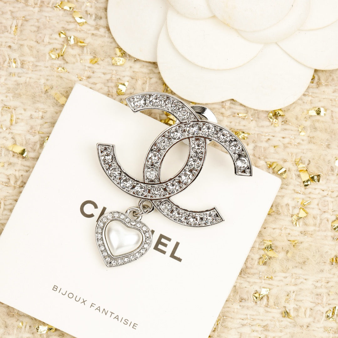 샤넬 브로치