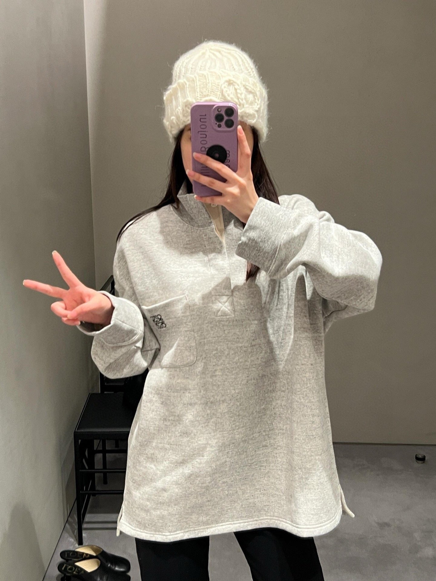 로에베 하이넥 스웻셔츠