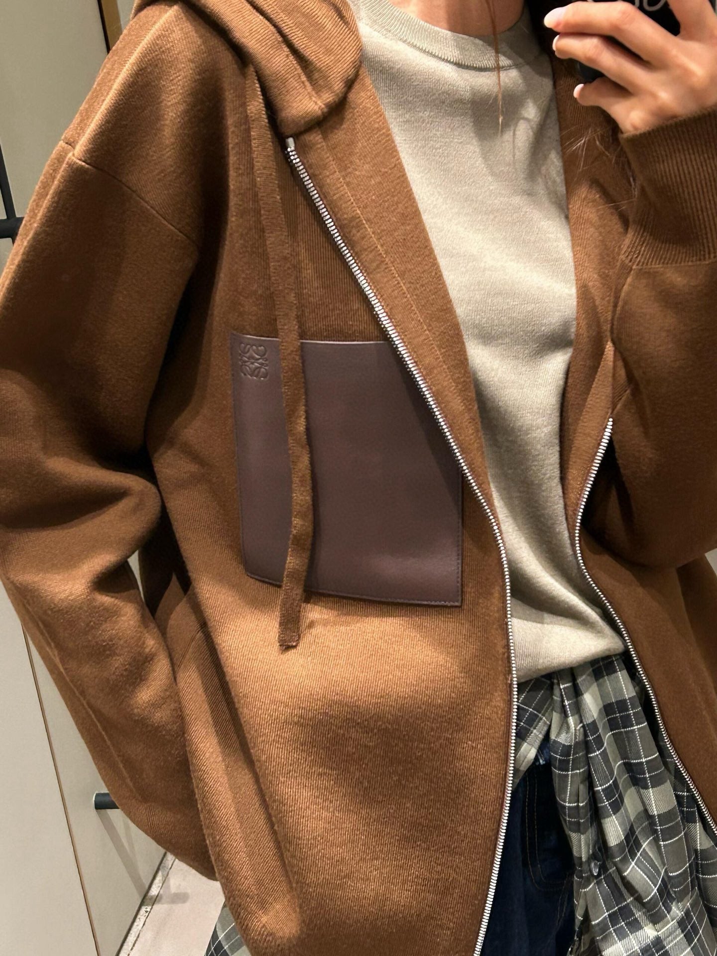 로에베 울 집업 후디