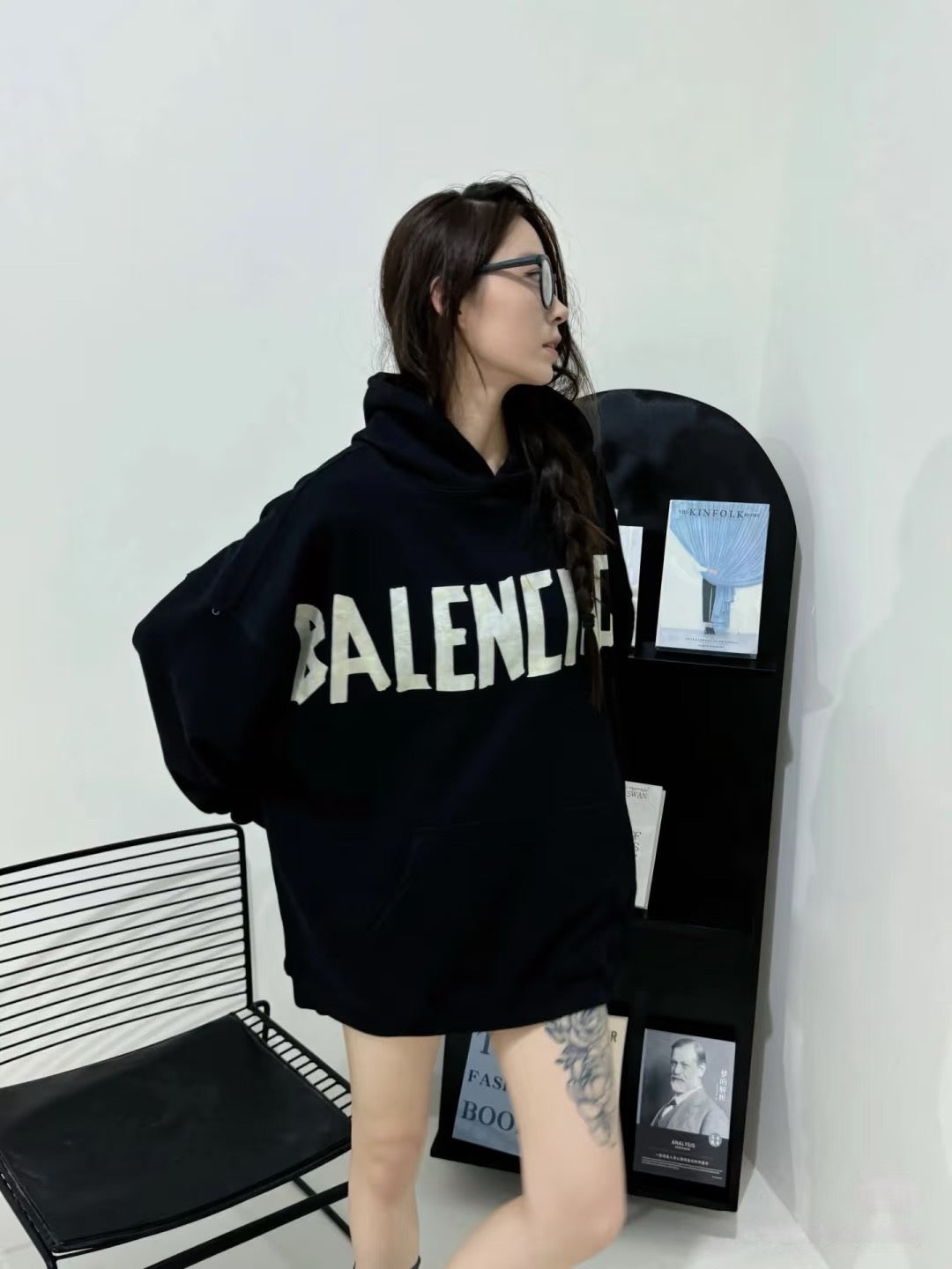 발렌시아가 뉴 테이프 타입 오버사이즈 후드