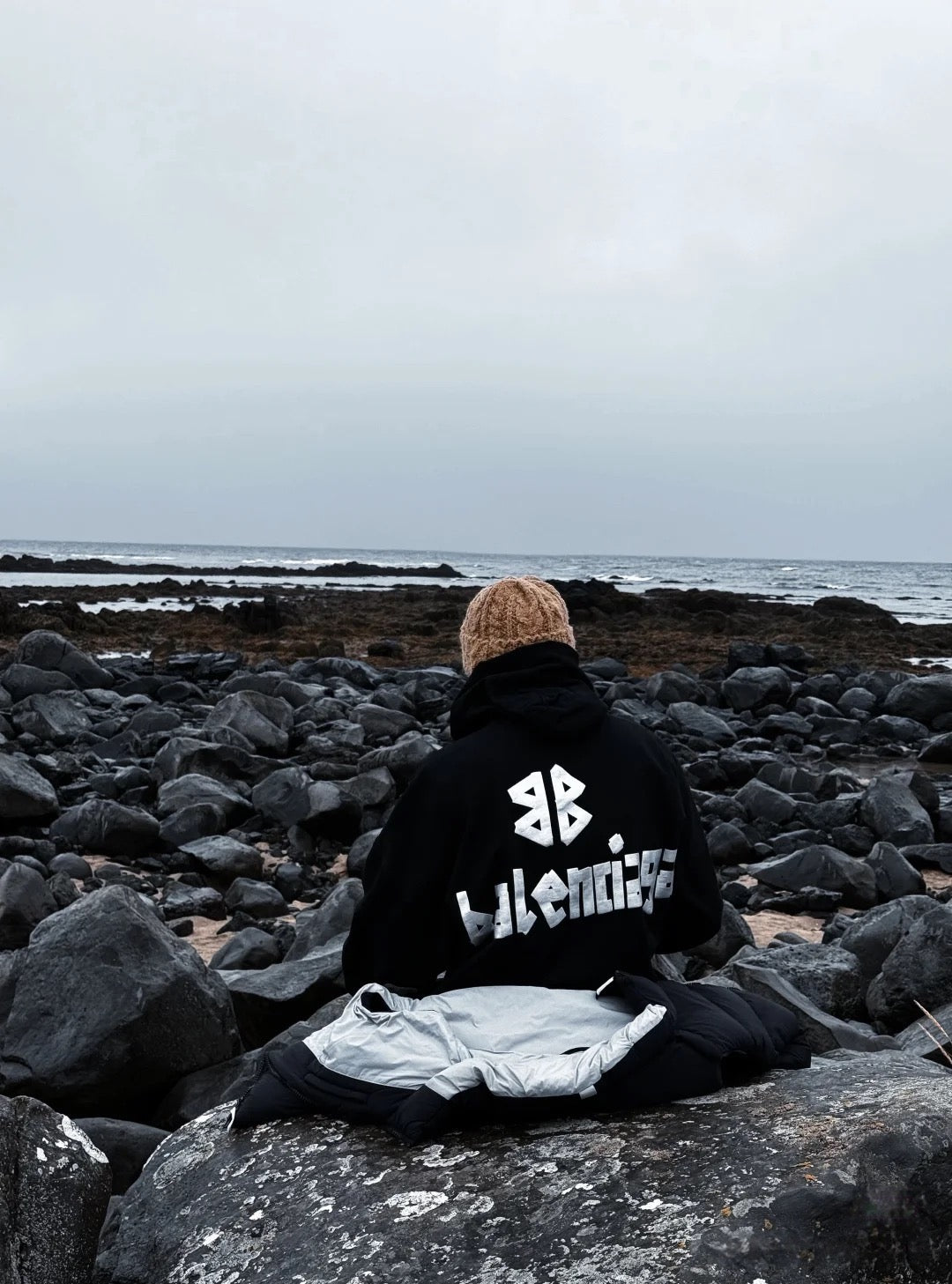 발렌시아가 뉴 테이프 타입 오버사이즈 후드