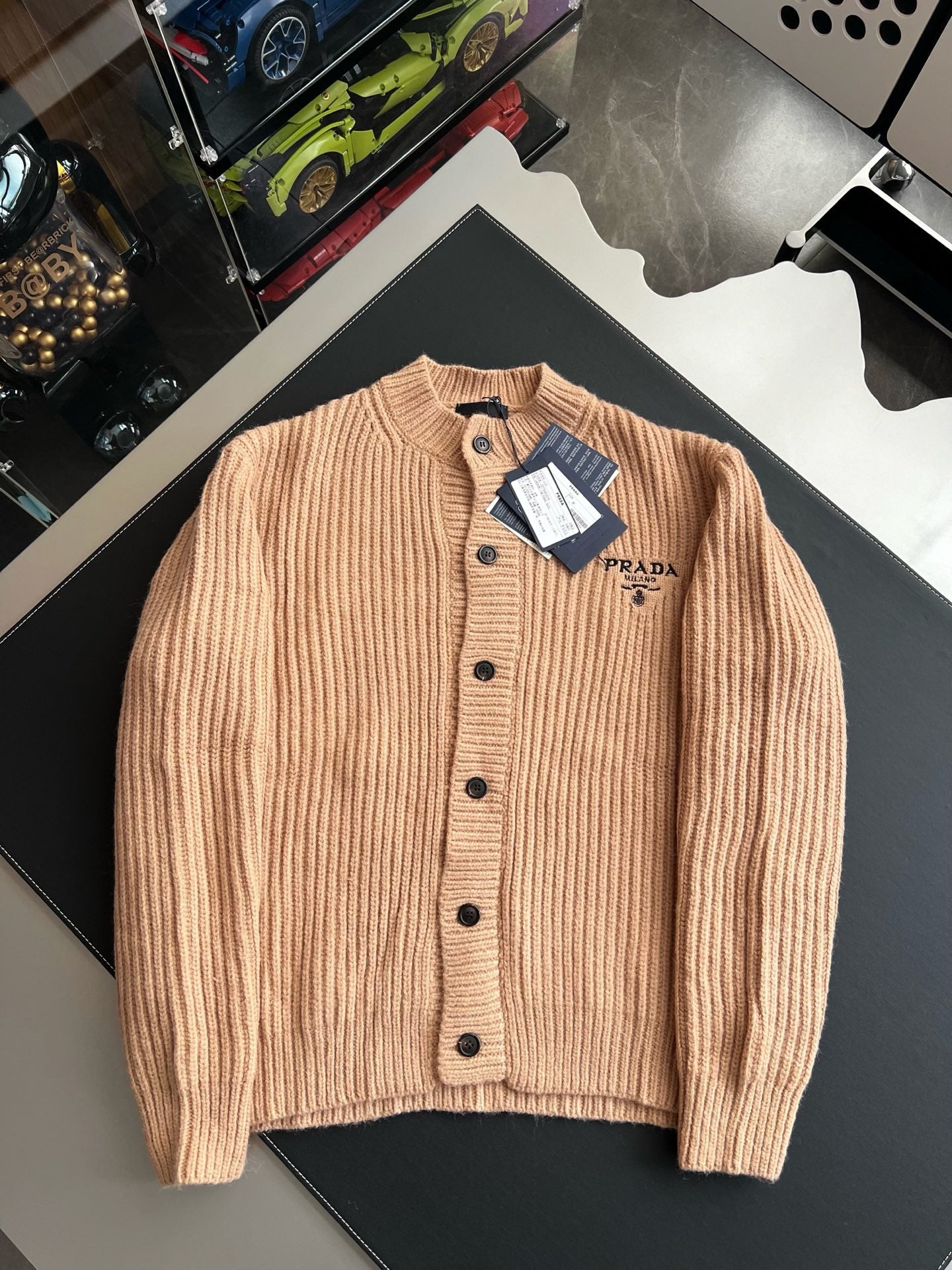 프라다 니트 가디건