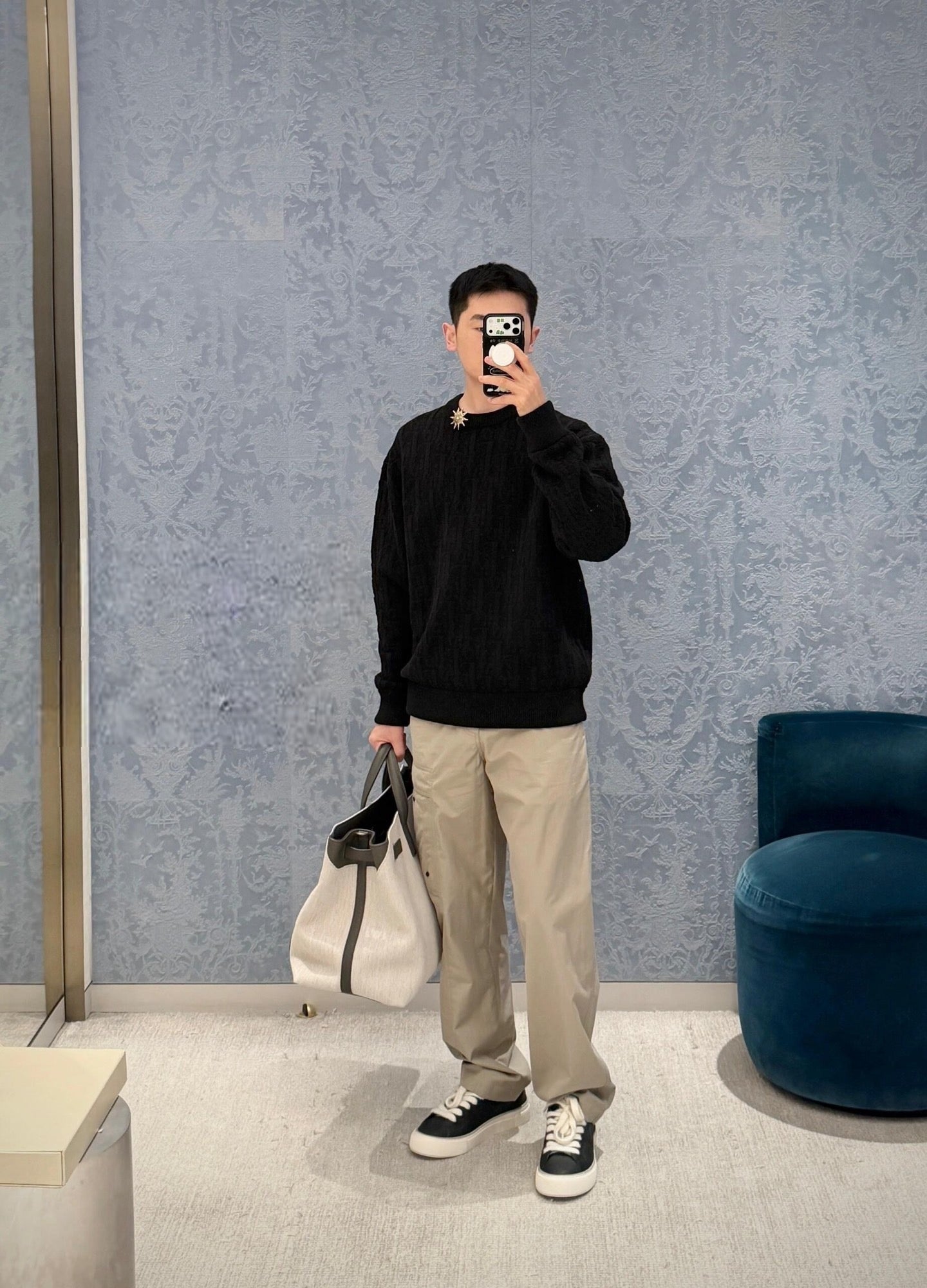 디올 오블리크 크루넥 니트