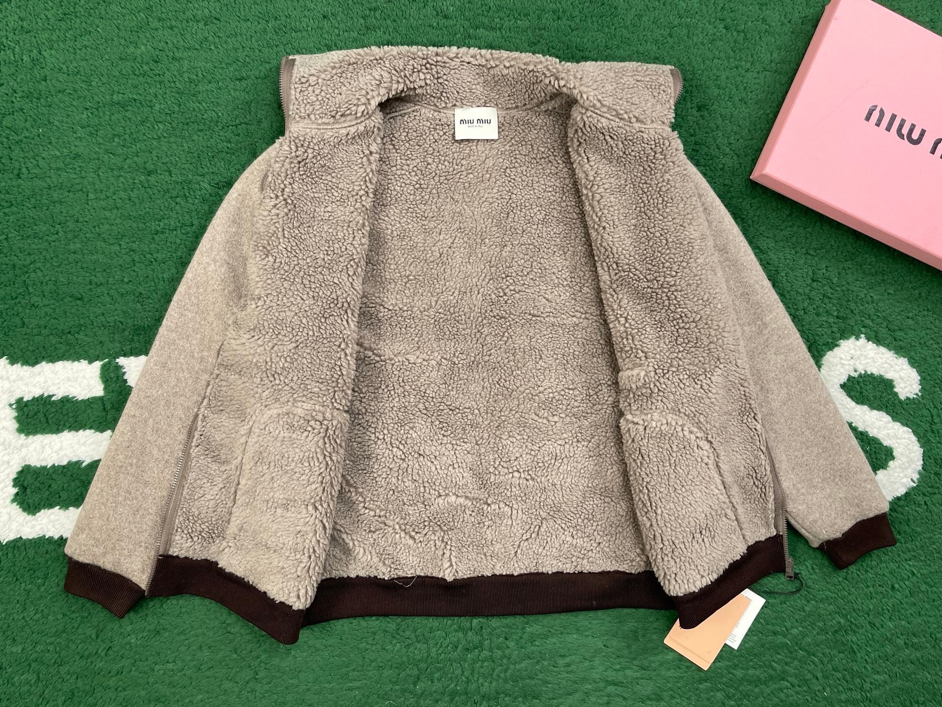 미우미우 플리스 봄버 재킷