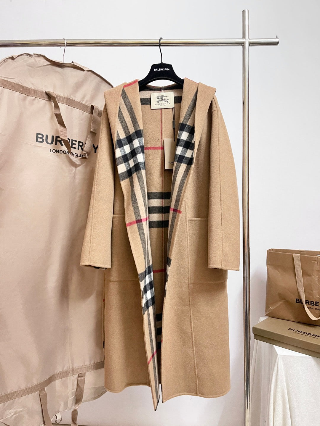 버버리 울 후드 랩 코트 아카이브 베이지