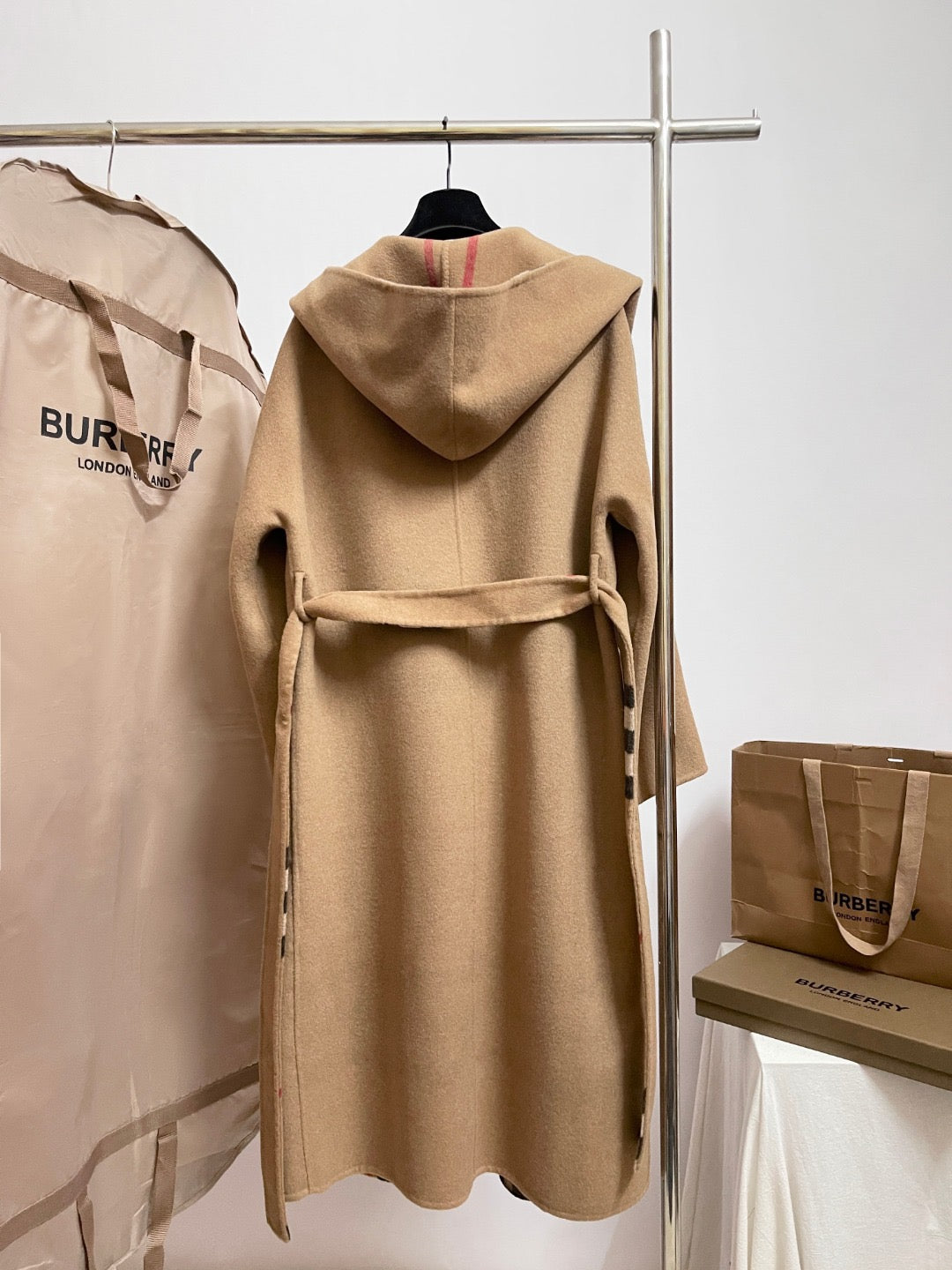 버버리 울 후드 랩 코트 아카이브 베이지