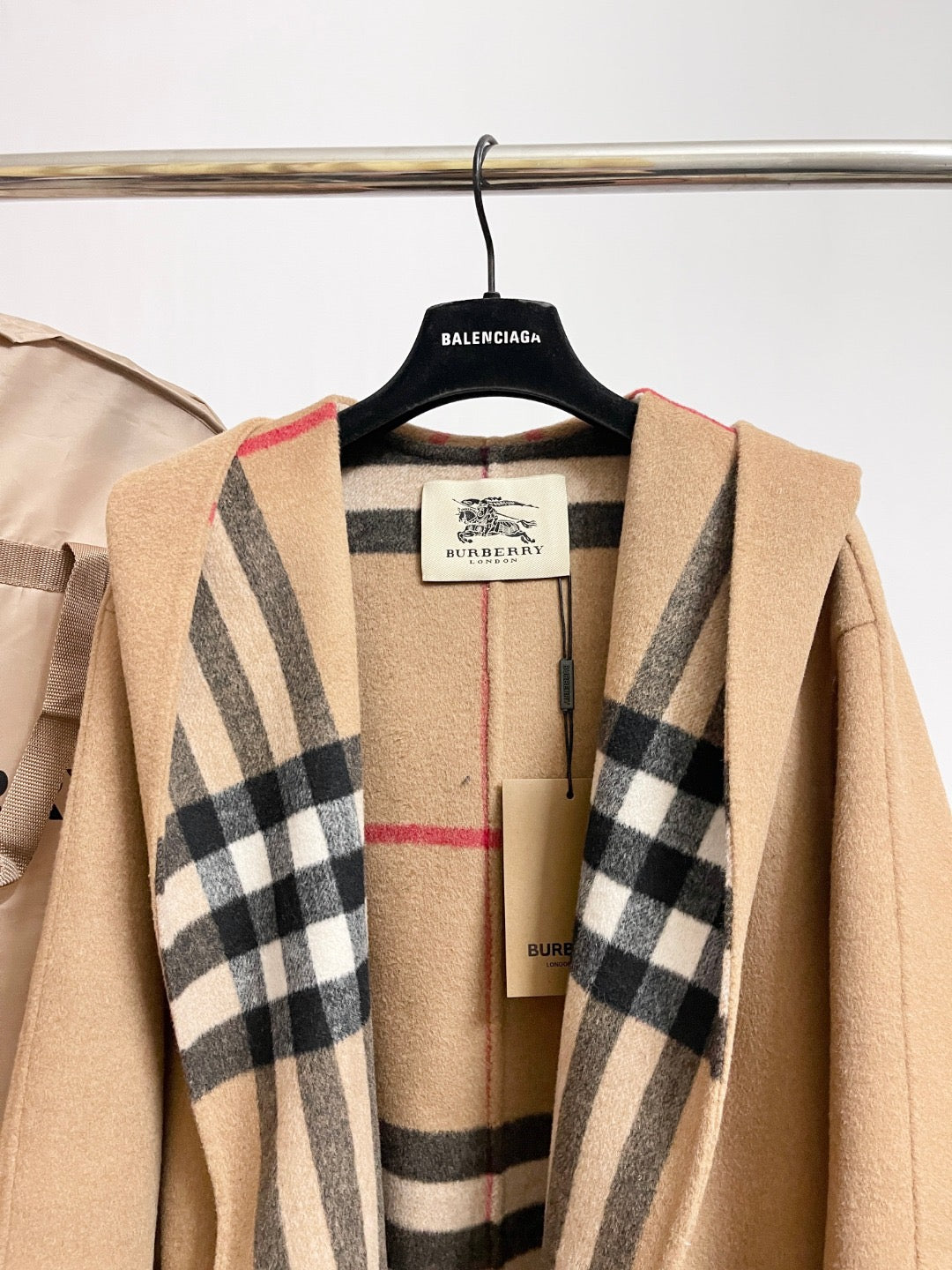 버버리 울 후드 랩 코트 아카이브 베이지