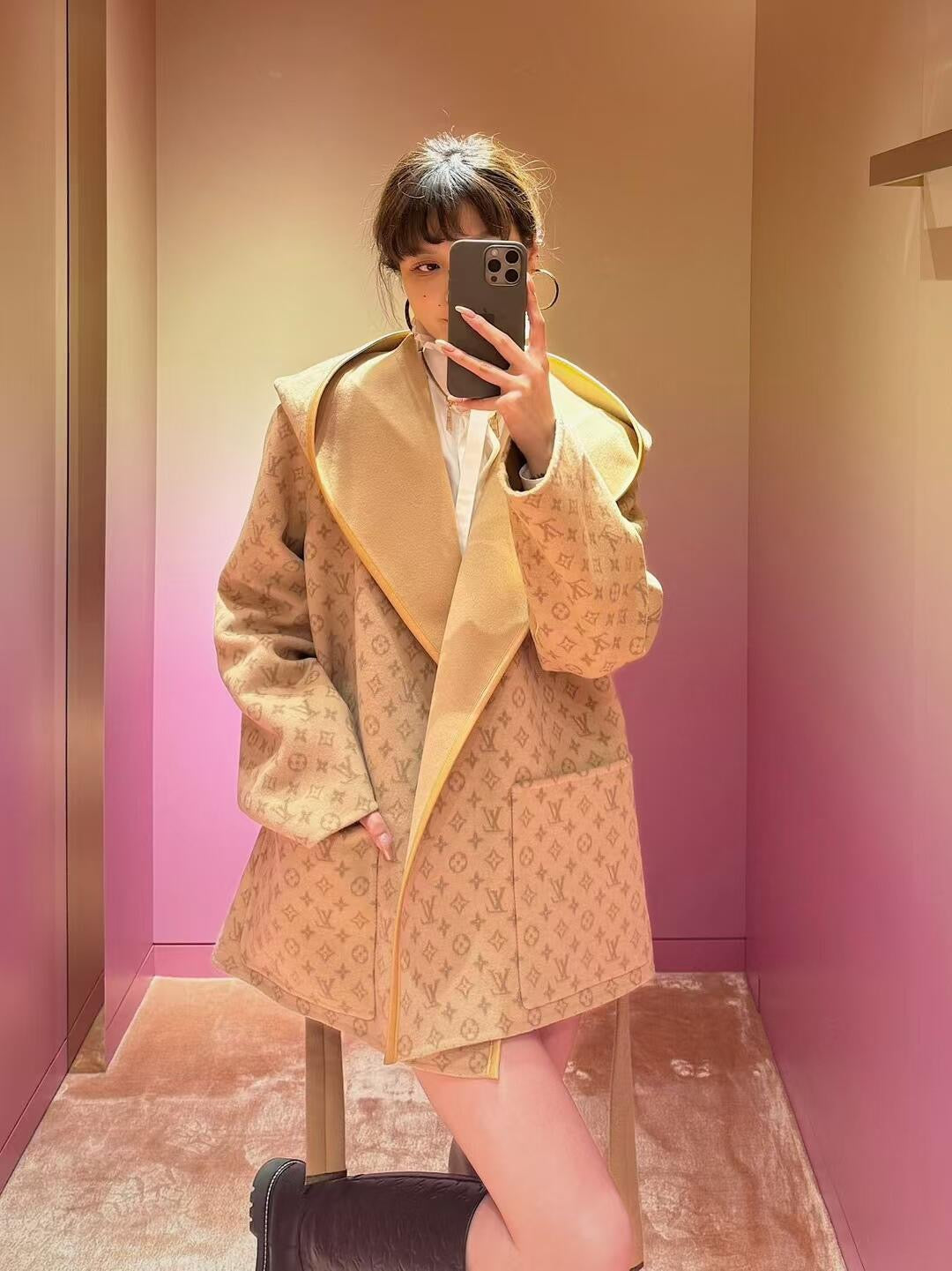 루이비통 모노그램 리버서블 랩 코트