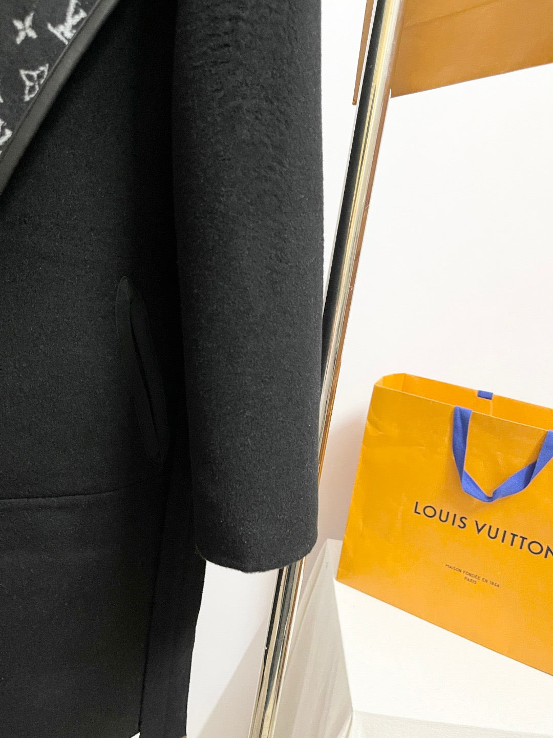 루이비통 후디드 모노그램 코트