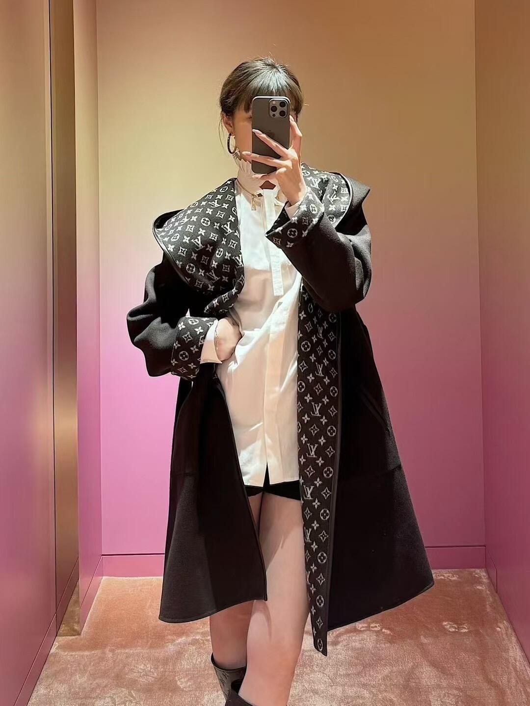 루이비통 후디드 모노그램 코트