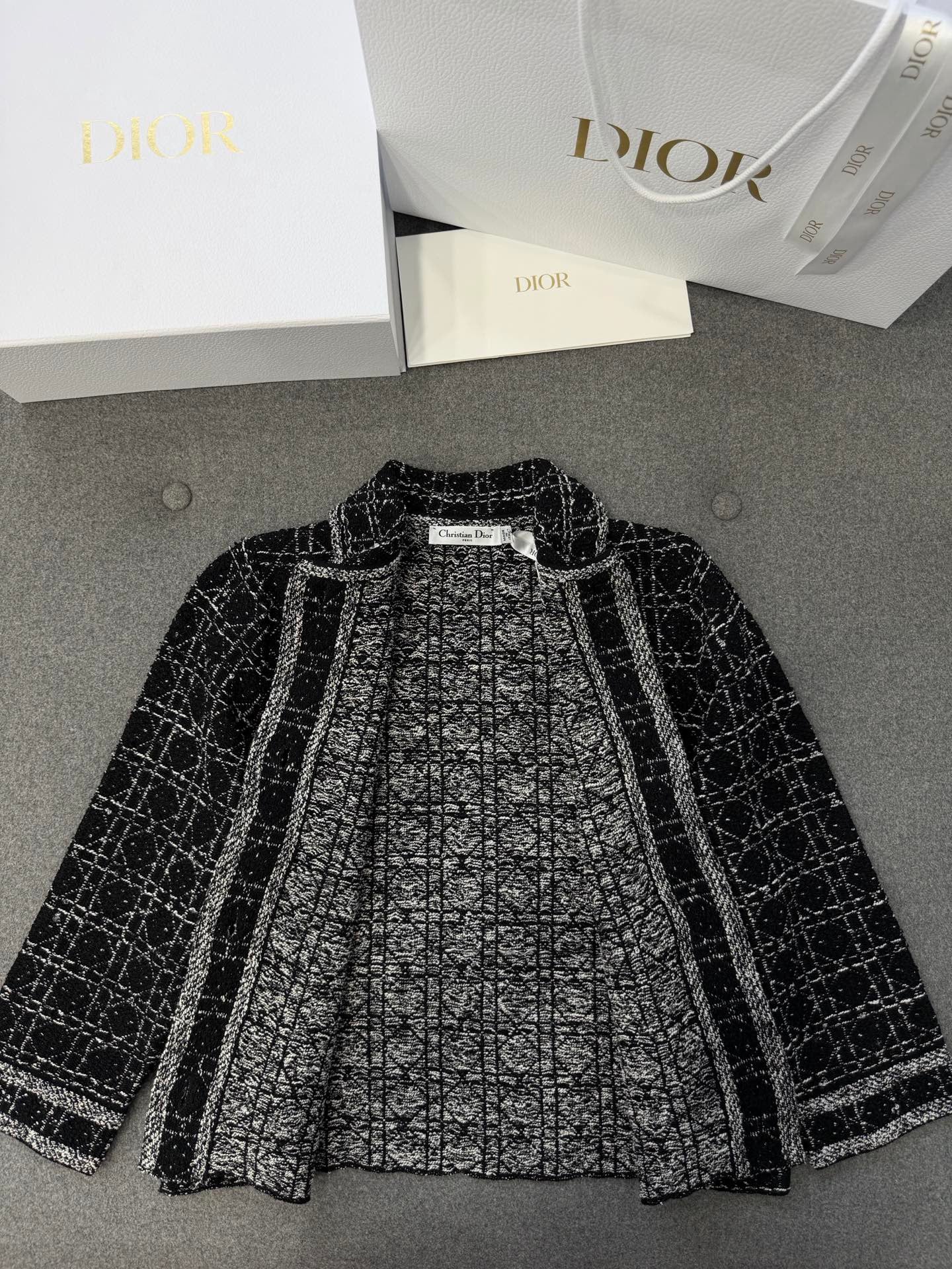 디올 매크로 까나쥬 재킷 블랙 앤 화이트 테크니컬 코튼 트위드