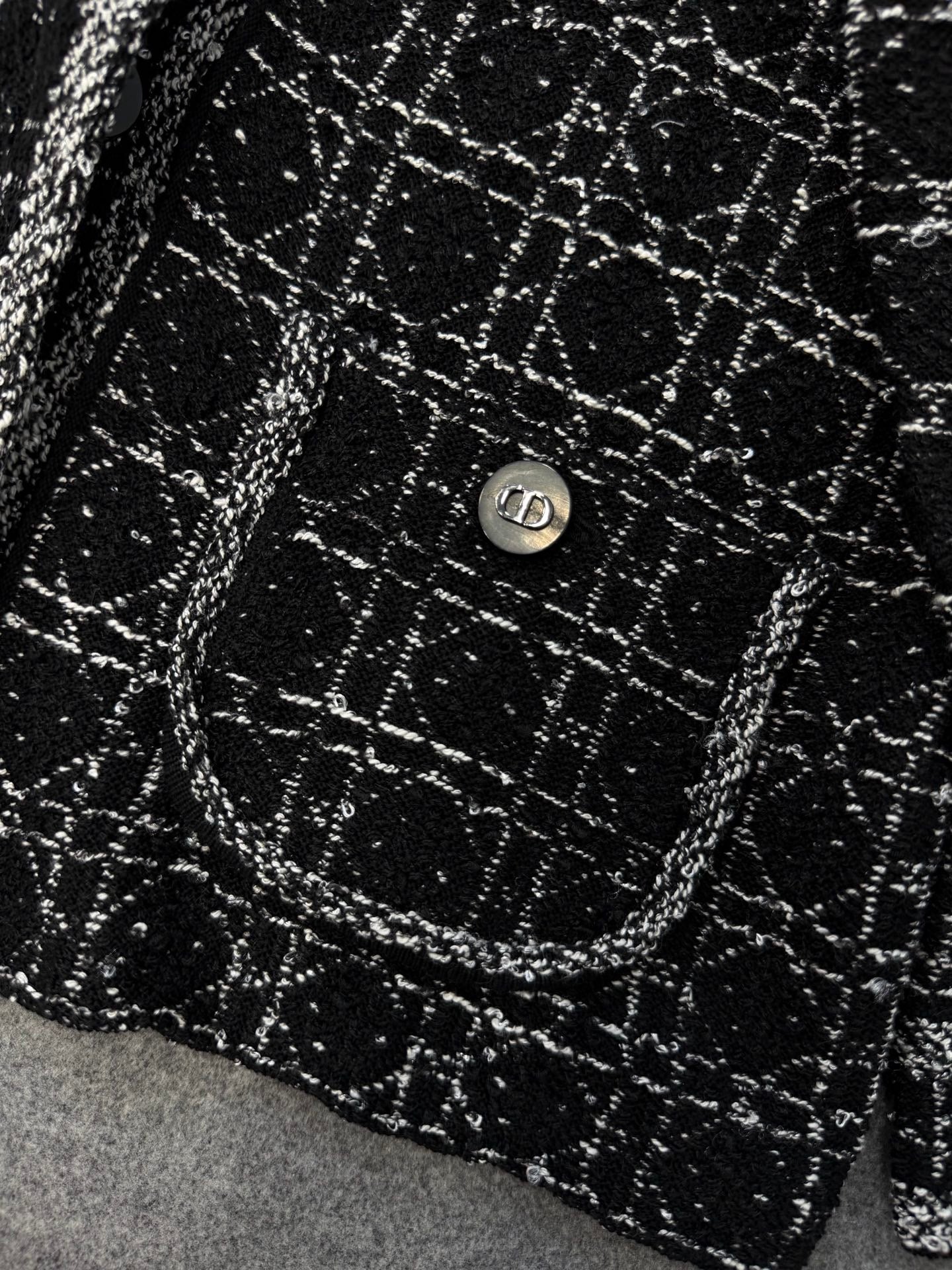 디올 매크로 까나쥬 재킷 블랙 앤 화이트 테크니컬 코튼 트위드