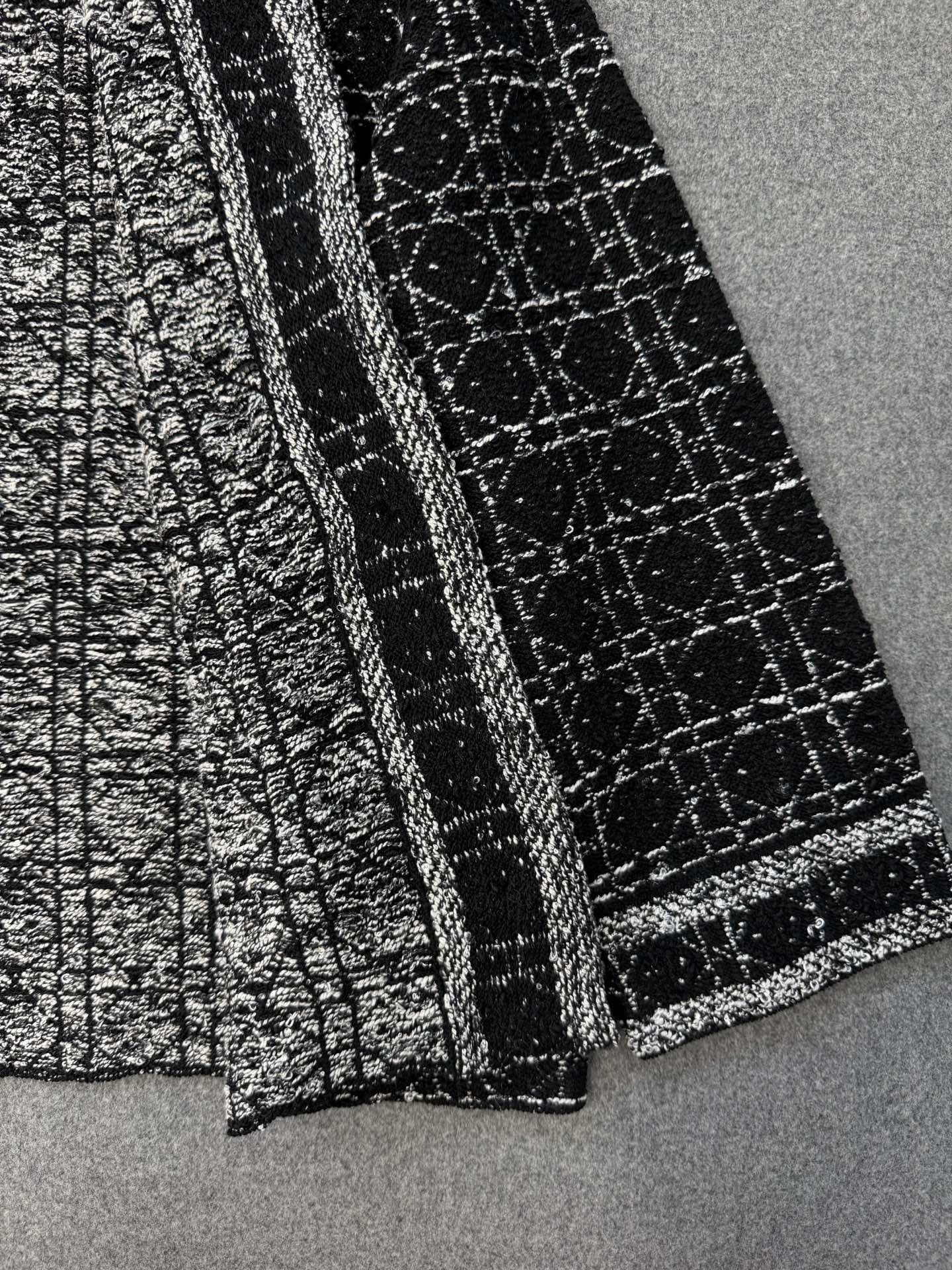 디올 매크로 까나쥬 재킷 블랙 앤 화이트 테크니컬 코튼 트위드