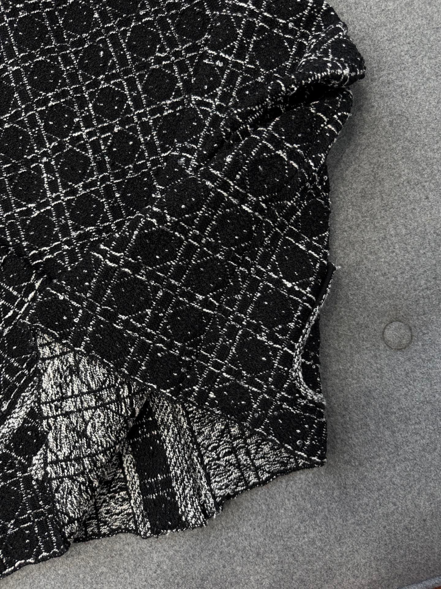 디올 매크로 까나쥬 재킷 블랙 앤 화이트 테크니컬 코튼 트위드