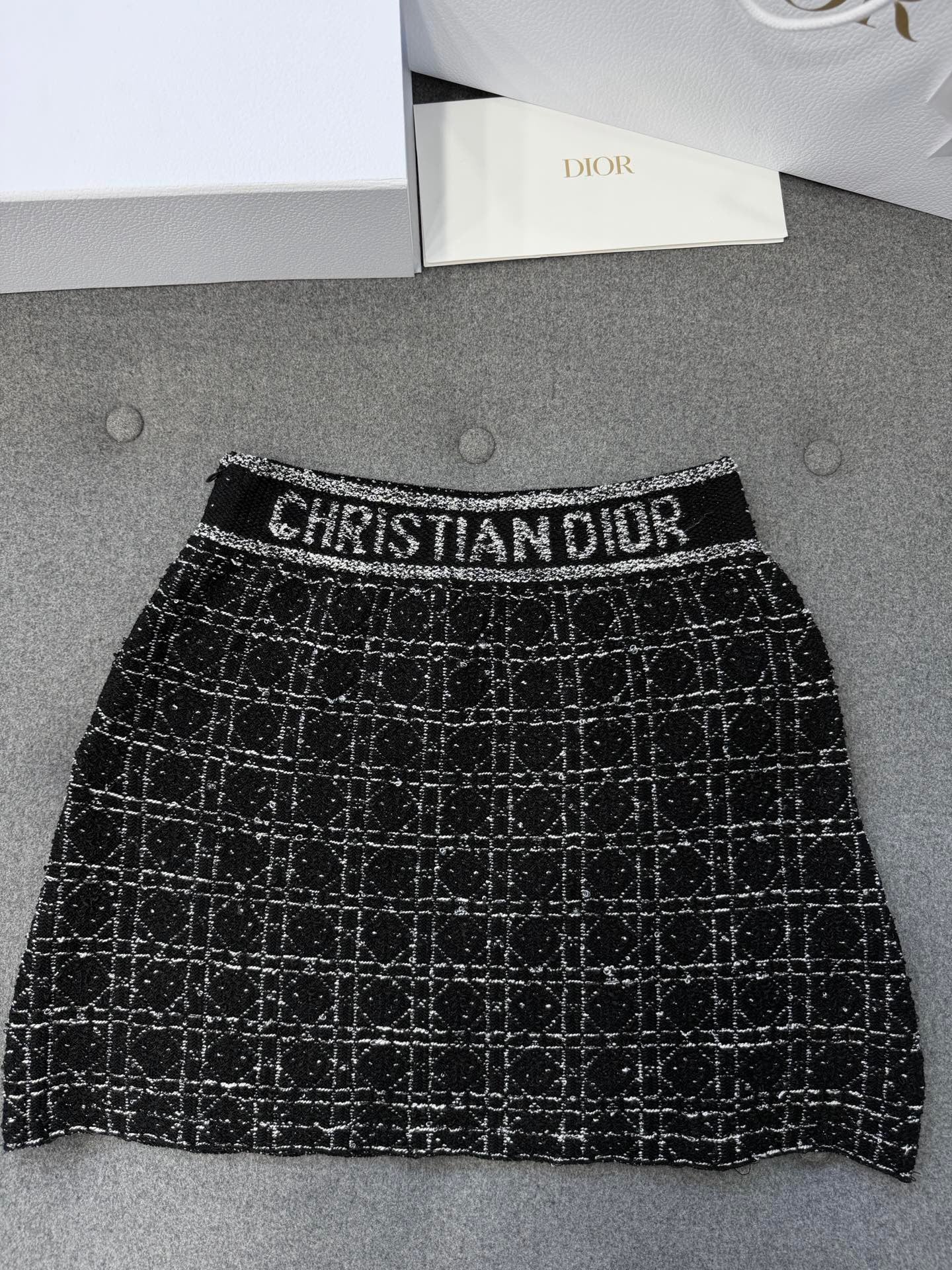 디올 매크로 까나쥬 재킷 블랙 앤 화이트 테크니컬 코튼 트위드