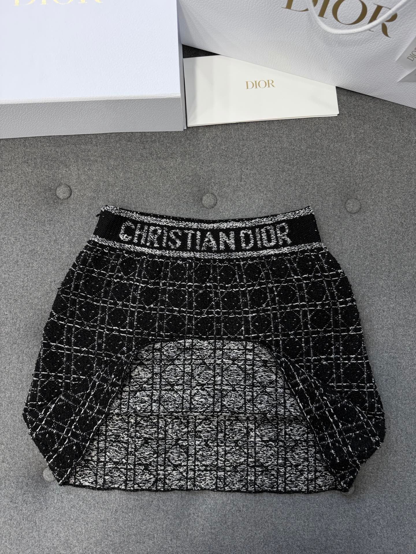 디올 매크로 까나쥬 재킷 블랙 앤 화이트 테크니컬 코튼 트위드