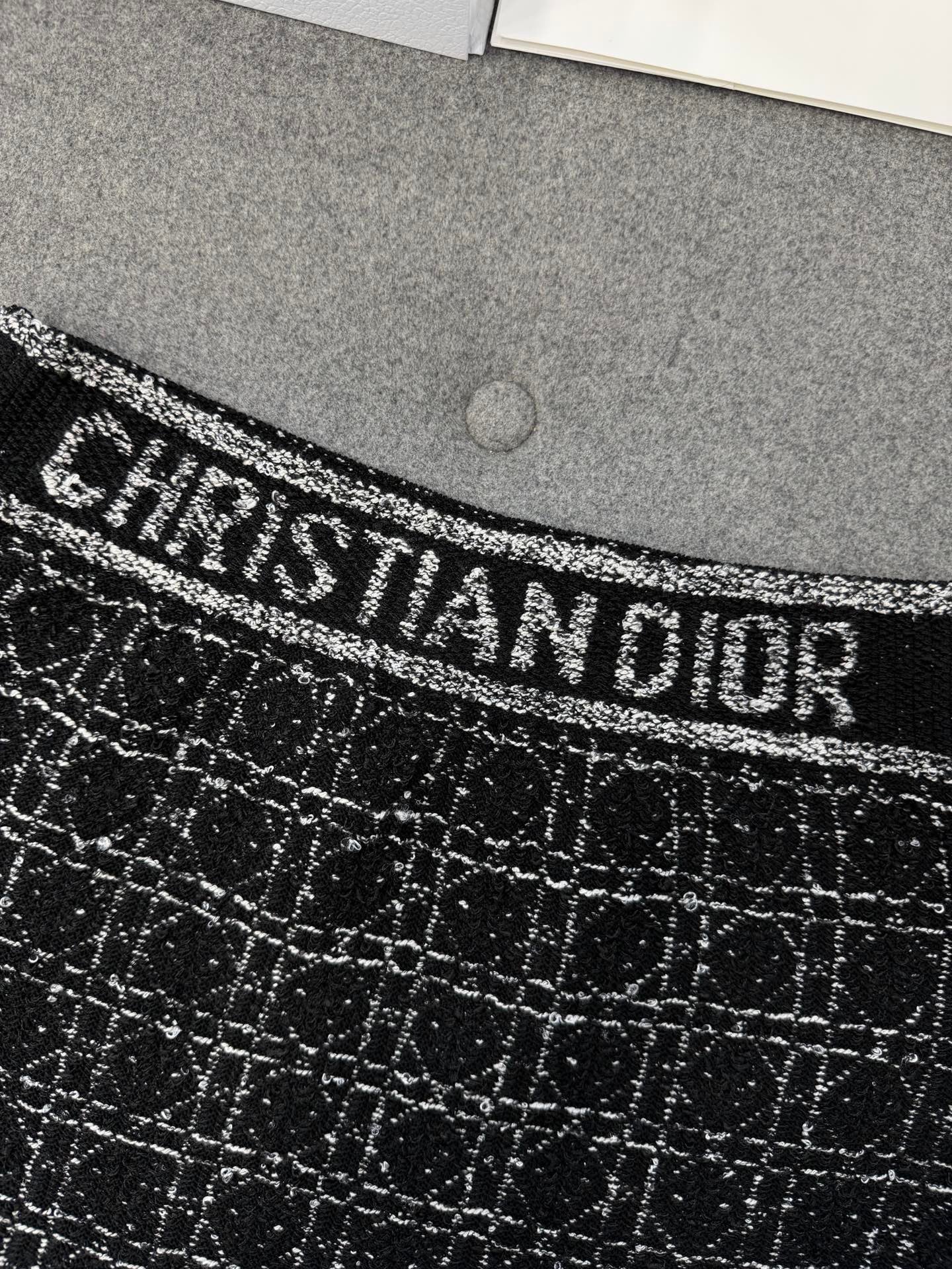 디올 매크로 까나쥬 재킷 블랙 앤 화이트 테크니컬 코튼 트위드