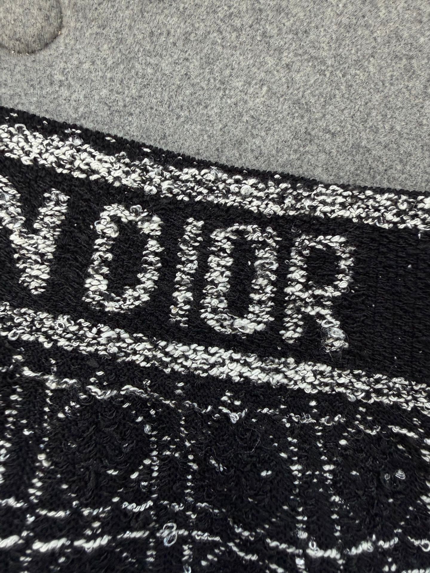 디올 매크로 까나쥬 재킷 블랙 앤 화이트 테크니컬 코튼 트위드