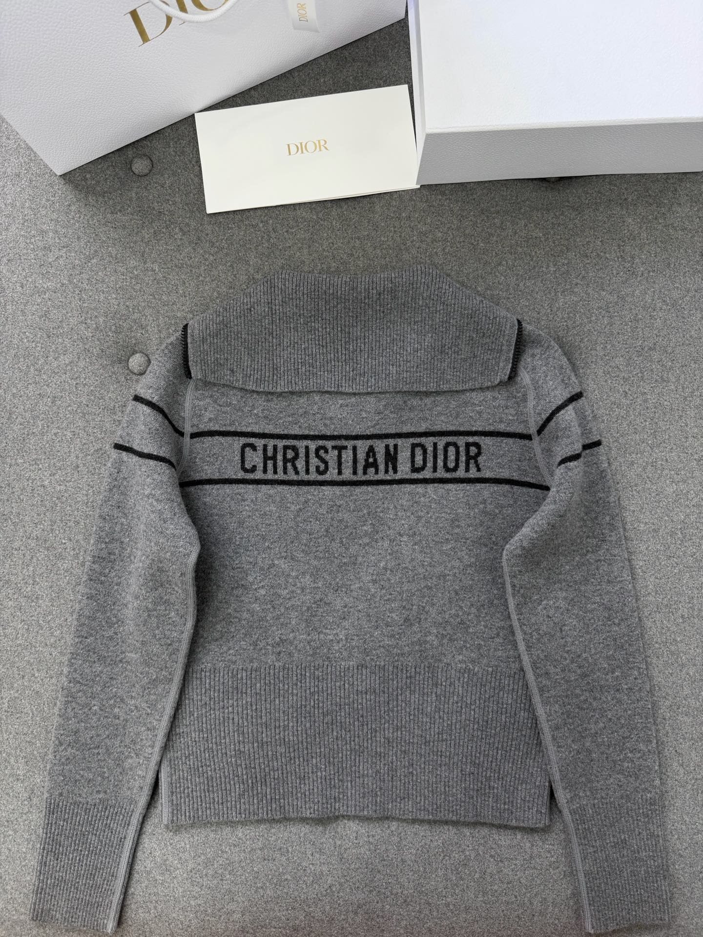 디올 오블리크 캐시미어 리버시블 가디건