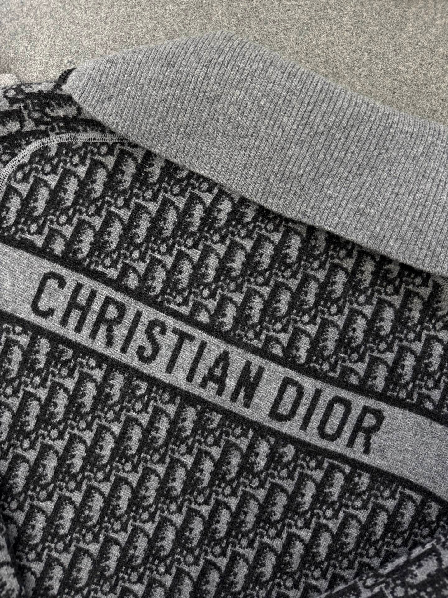 디올 오블리크 캐시미어 리버시블 가디건