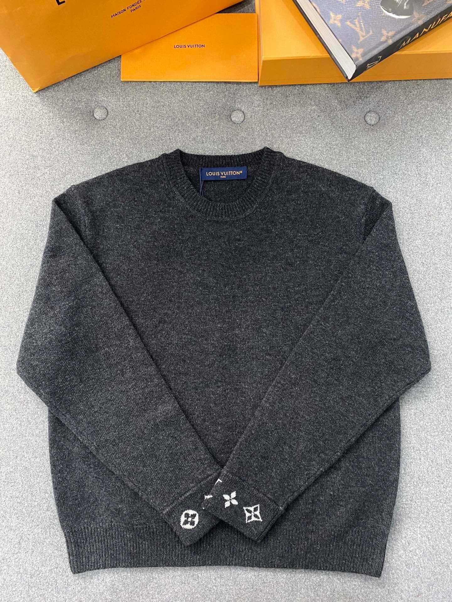 루이비통 캐시미어 풀오버