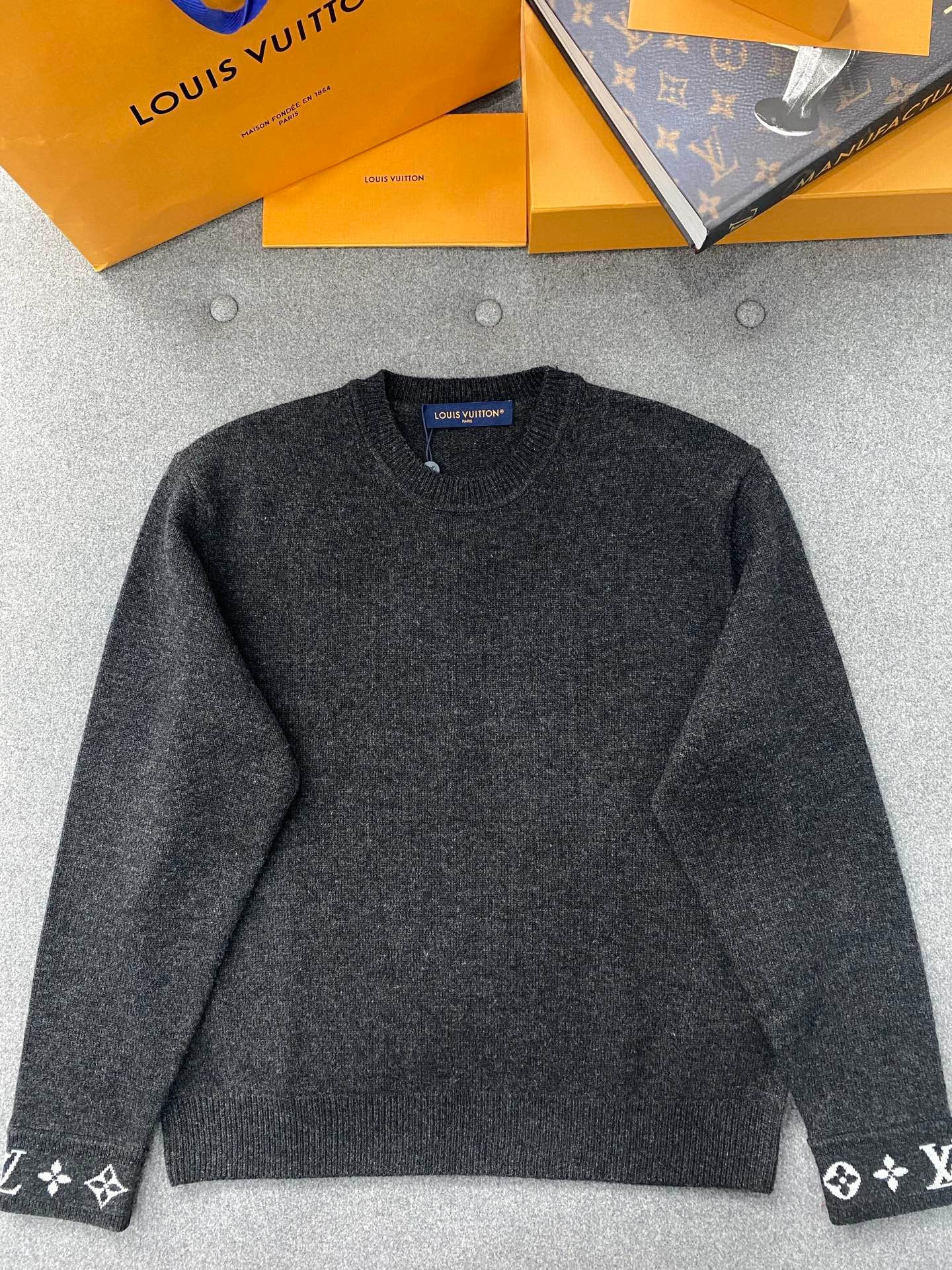 루이비통 캐시미어 풀오버