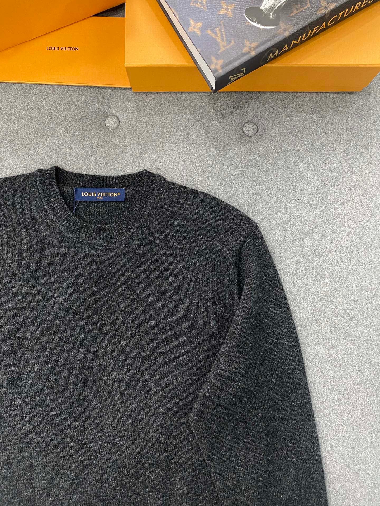 루이비통 캐시미어 풀오버
