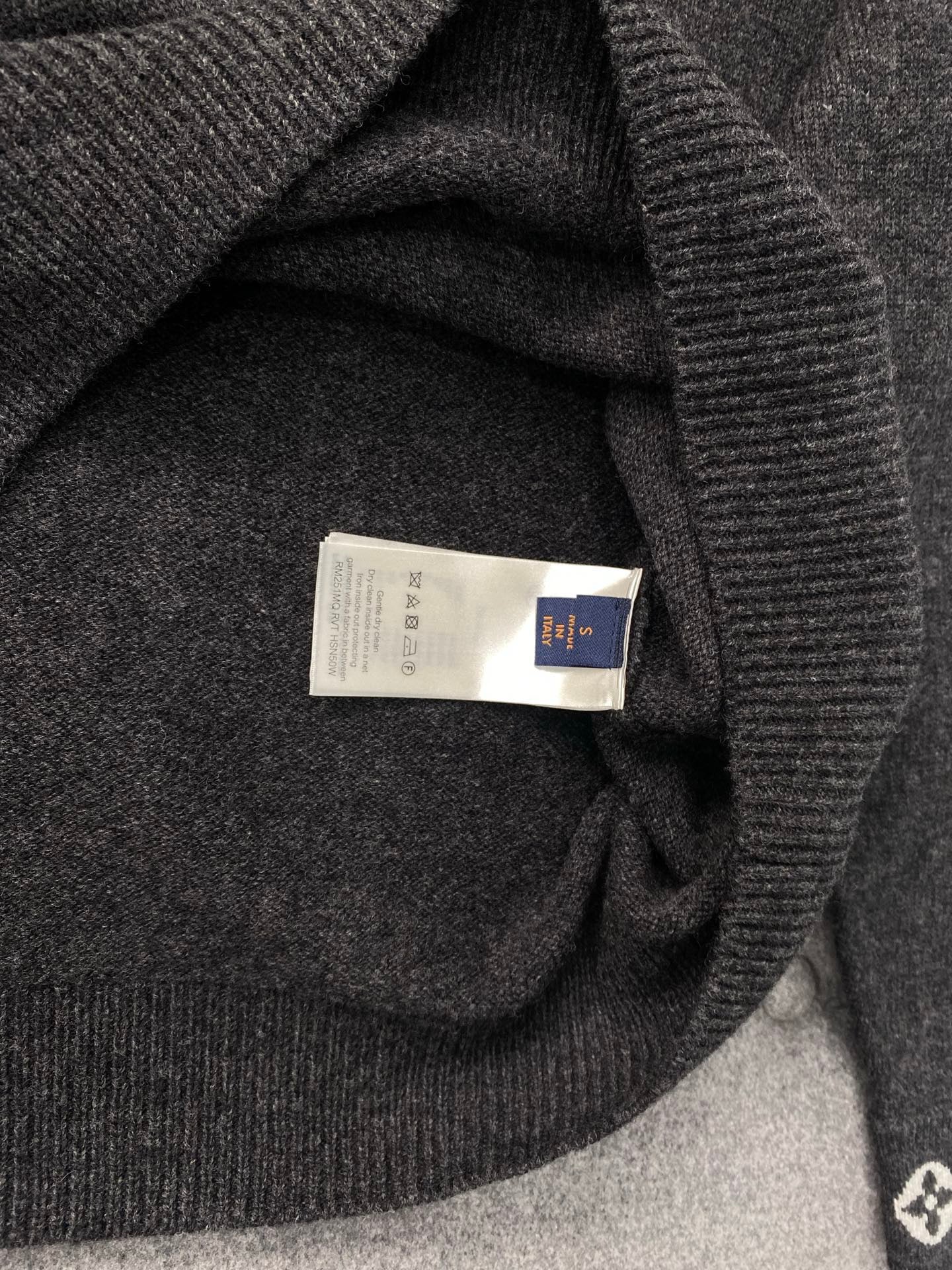 루이비통 캐시미어 풀오버