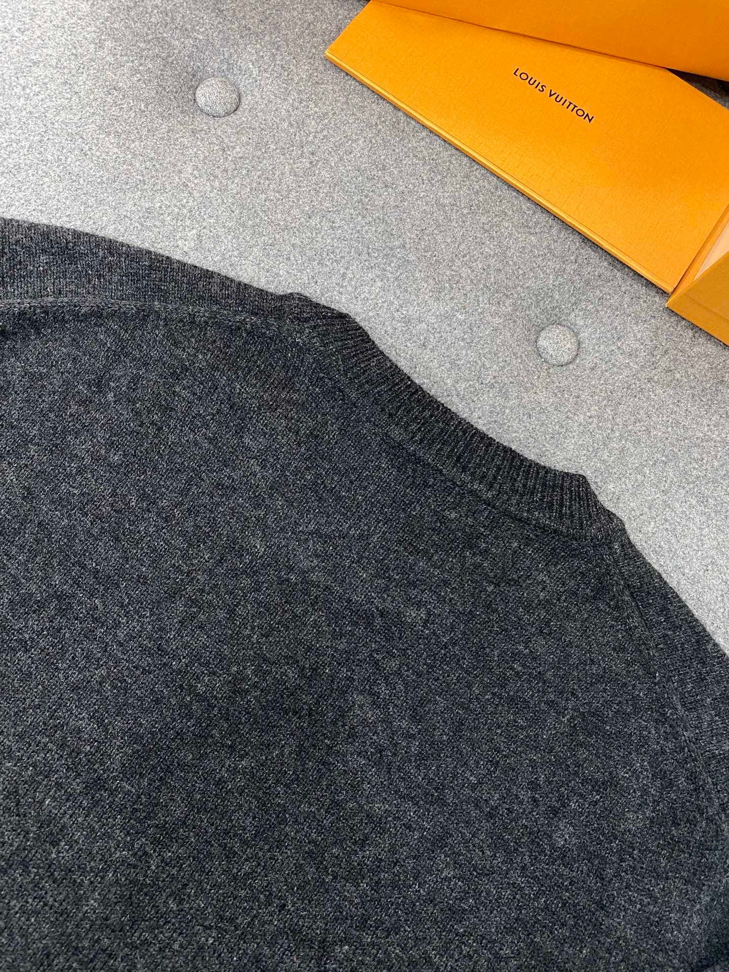 루이비통 캐시미어 풀오버