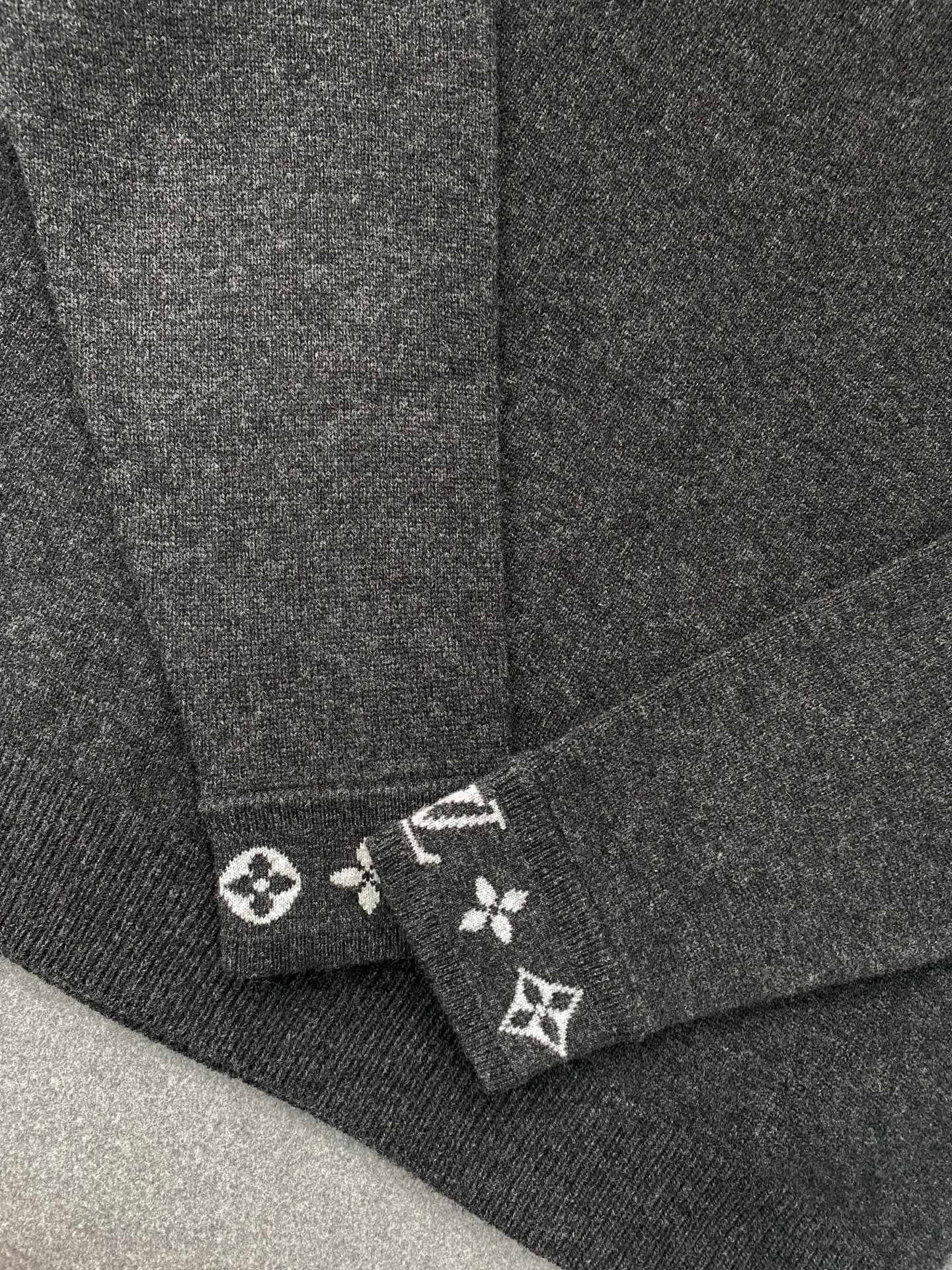 루이비통 캐시미어 풀오버