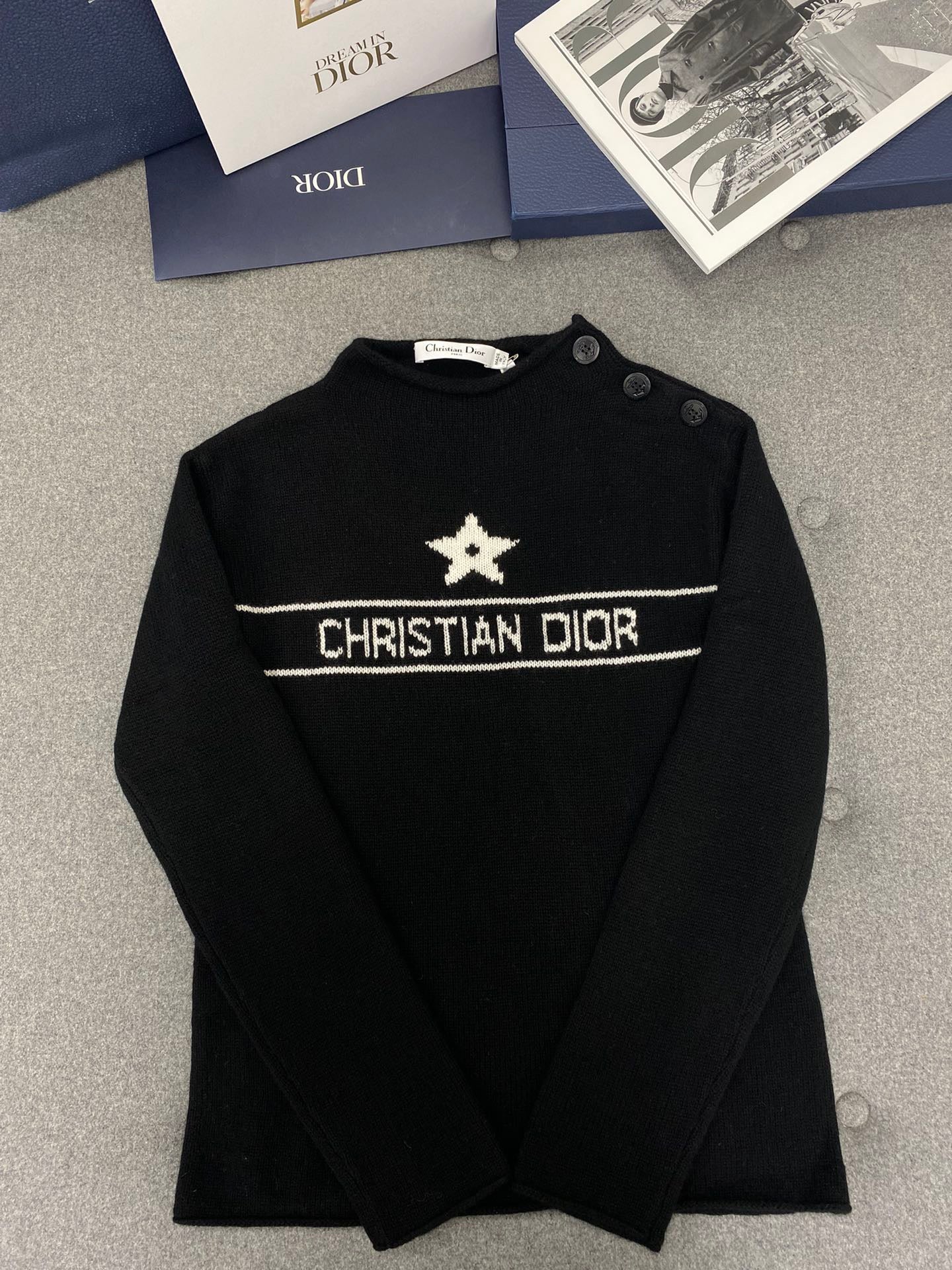 디올 블랙 캐시미어 니트 스웨터