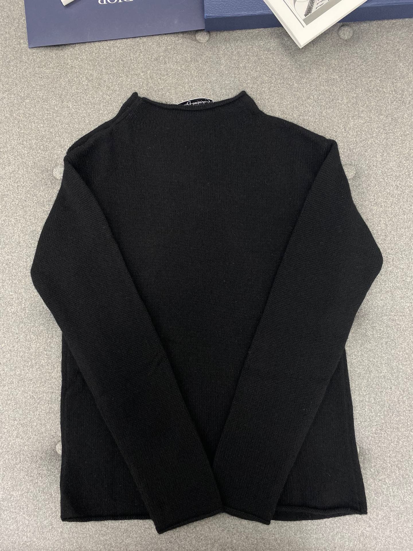 디올 블랙 캐시미어 니트 스웨터